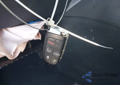 2015 Chrysler 300 Limited z USA, uszkodzony, nr VIN 2C3CCAAG7FH786359